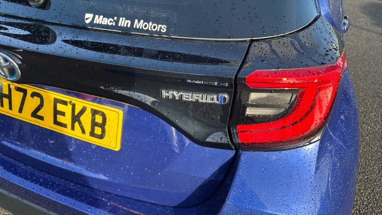 Toyota Yaris 1.5 Hybrid Design 5dr CVT Hybrid Hatchback